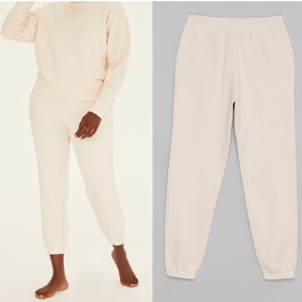 Girlfriend Collective 50/50 Classic Joggers in Ecru Size Small
